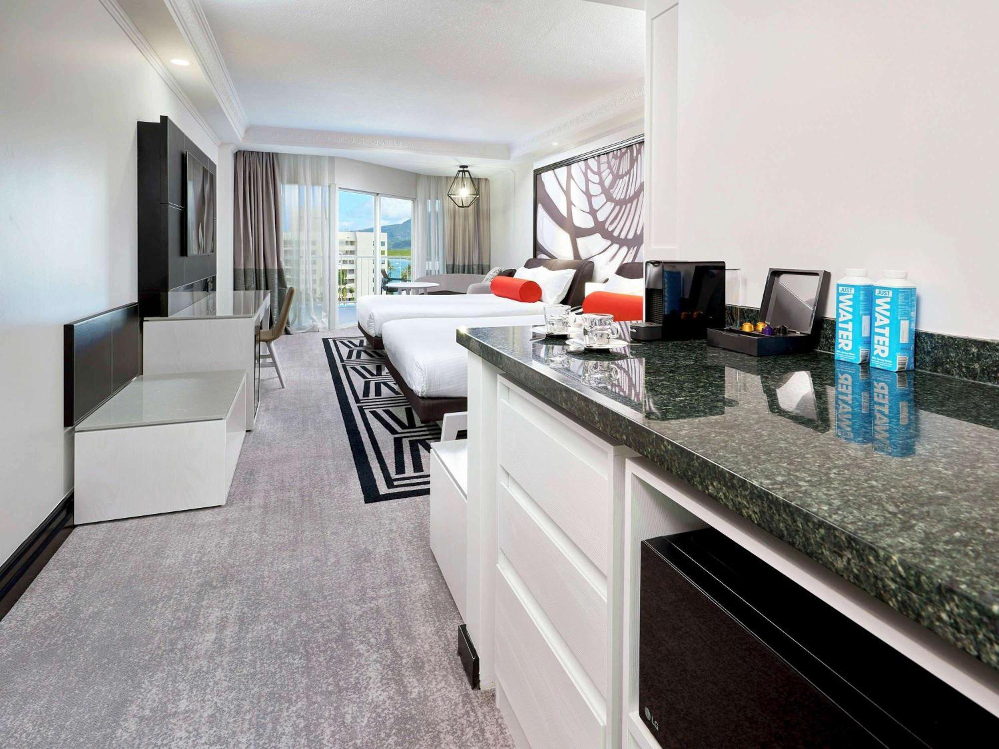Pullman Cairns International Hotel Екстериор снимка